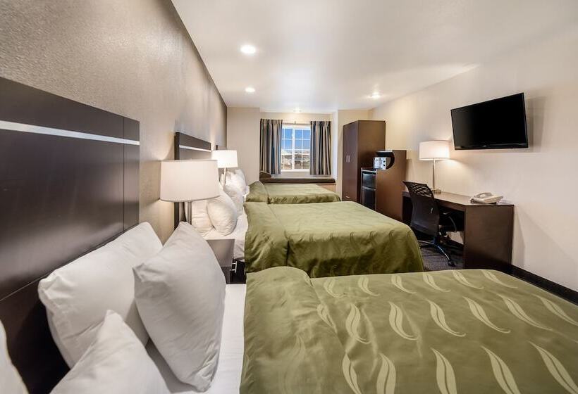 فندق Quality Inn & Suites Near Nas Fallon