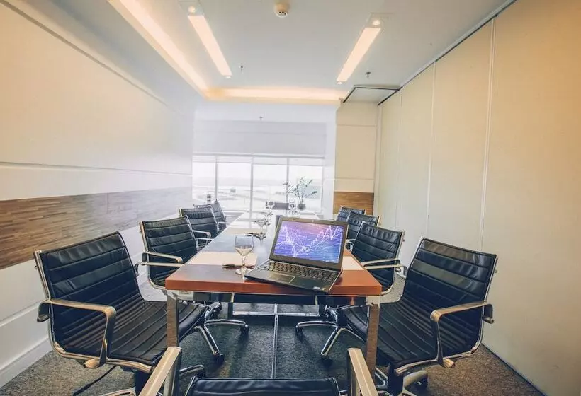 בית מלון כפרי Saint Moritz Hplus Express