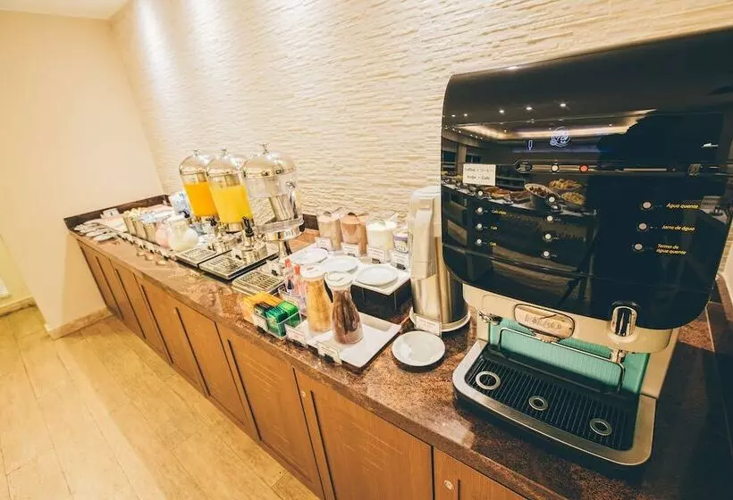 בית מלון כפרי Saint Moritz Hplus Express