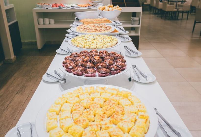 هتل Saint Moritz Hplus Express