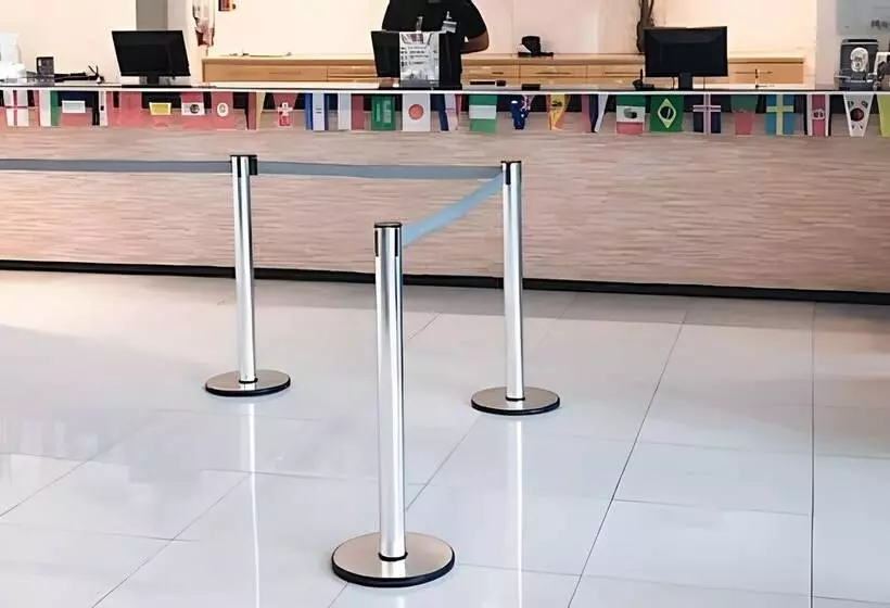 בית מלון כפרי Saint Moritz Hplus Express