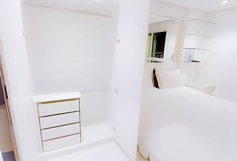 هتل Saint Moritz Hplus Express