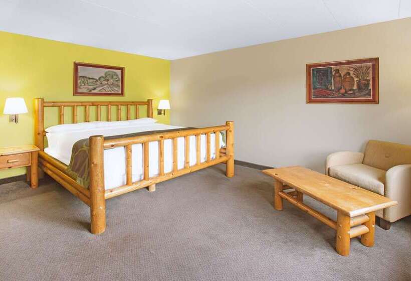 فندق Super 8 By Wyndham Davenport