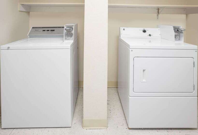 فندق Super 8 By Wyndham Davenport