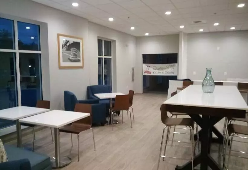 The Inn At Leonardtown, Ascend Hotel Collection