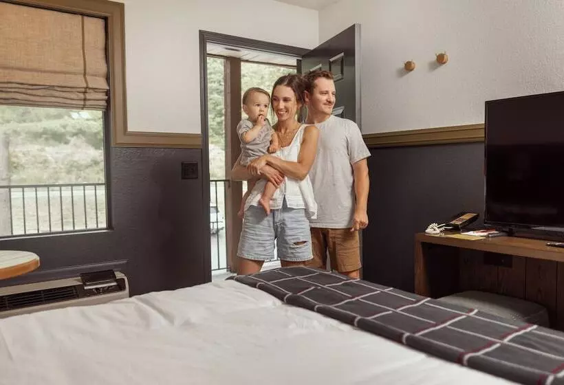 酒店 The Ozarker Lodge