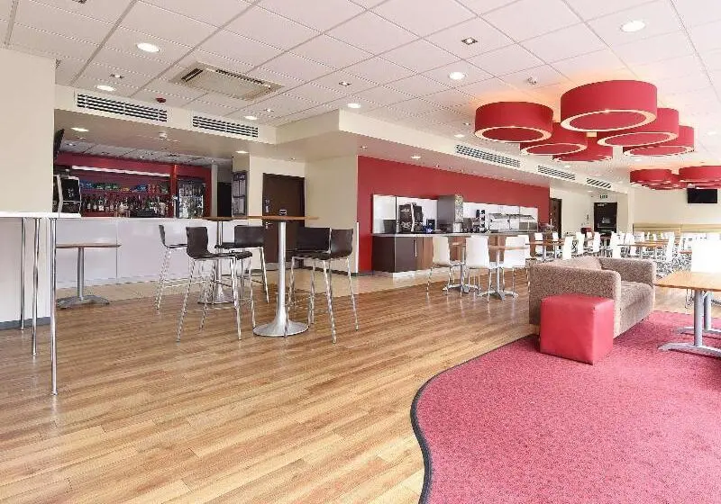 Hotelli Travelodge London Stratford