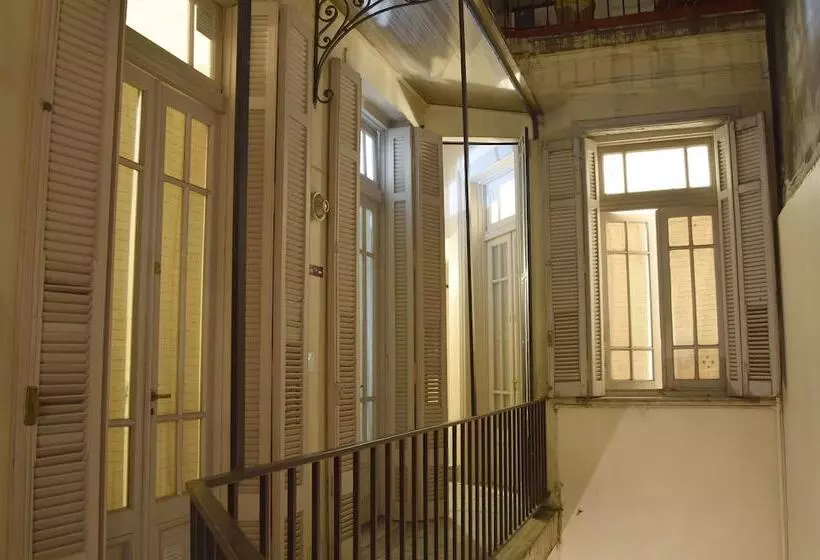 هتل Voyage Recoleta Hostel