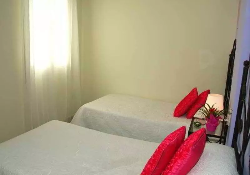 Hostel La Fonda Benissa, Grupo Terra De Mar, Alojamientos Con Encanto