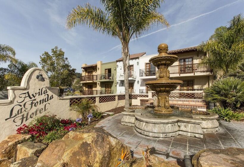 ホテル Avila La Fonda