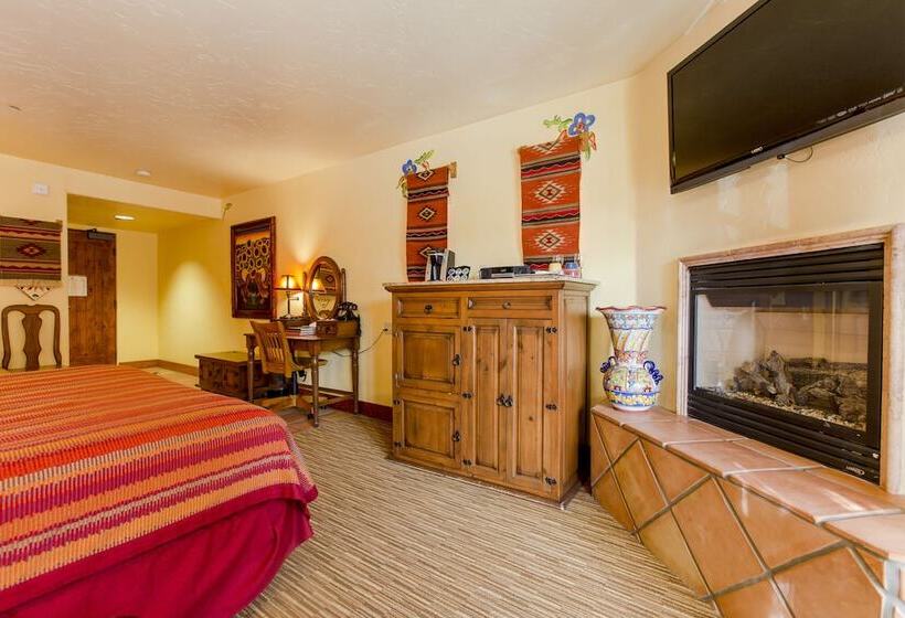 ホテル Avila La Fonda