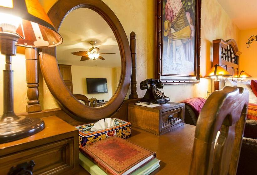 ホテル Avila La Fonda