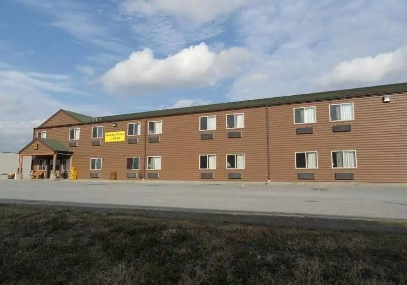 Отель Booneslick Lodge  Jane