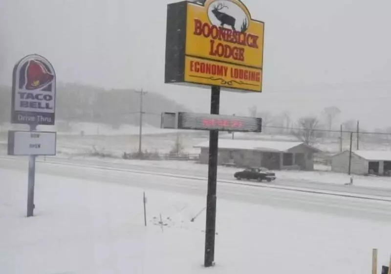 Отель Booneslick Lodge  Jane