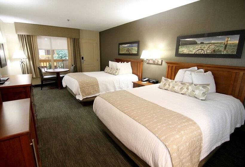 هتل C'mon Inn & Suites Fargo