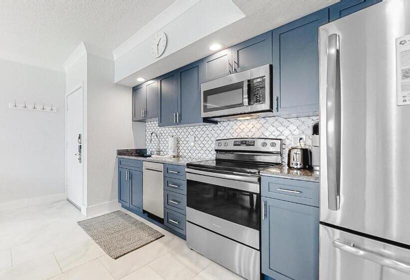 Отель Coconut Palms Beach Resort Ii 4512