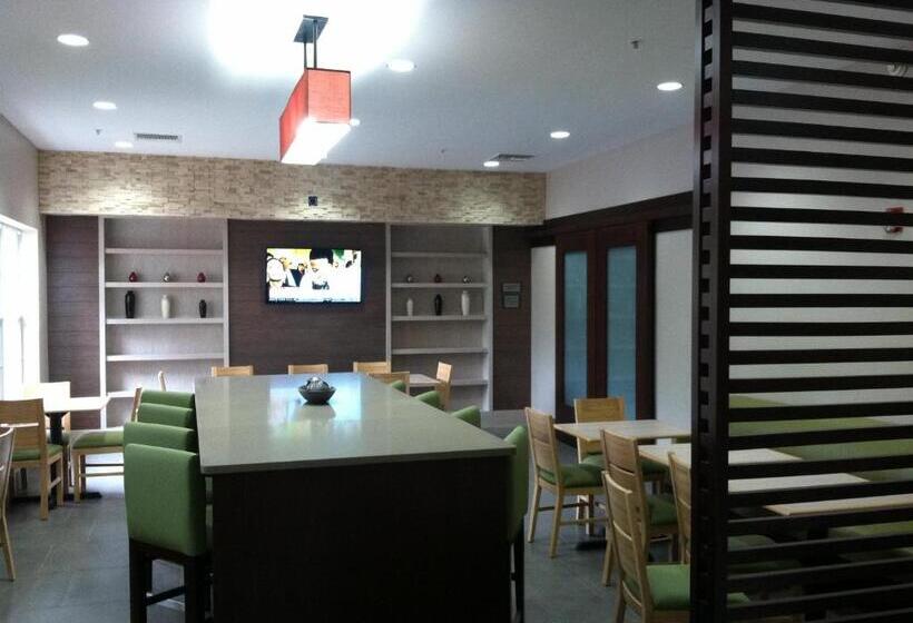 فندق Country Inn & Suites By Radisson, Brunswick I95, Ga