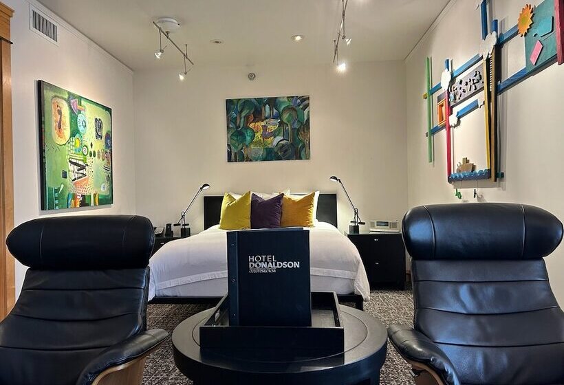 فندق Donaldson