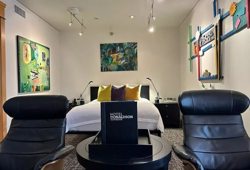 هتل Donaldson