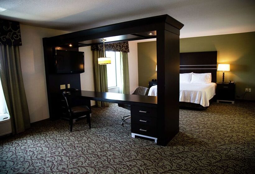 Отель Hampton Inn & Suites Sharon