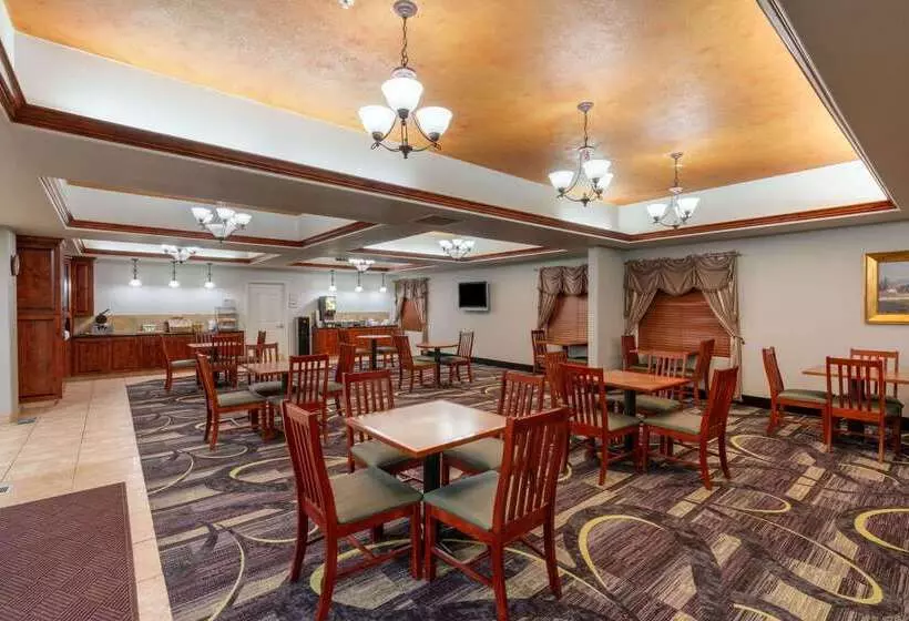 Отель La Quinta By Wyndham Rifle