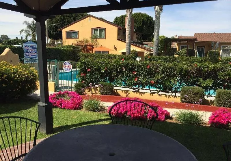 酒店 Oasis Inn And Suites