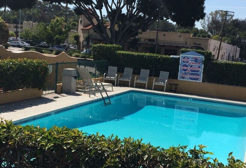 호텔 Oasis Inn And Suites