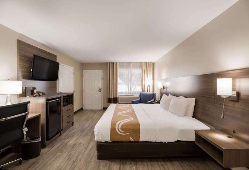 فندق Quality Inn