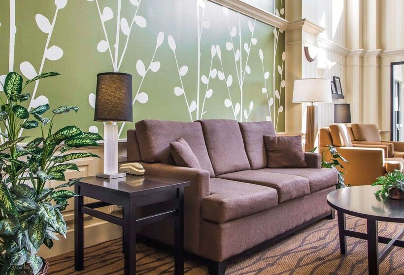 Отель Sleep Inn & Suites