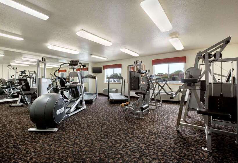 בית מלון כפרי Travelodge By Wyndham North Platte