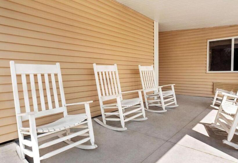 בית מלון כפרי Travelodge By Wyndham North Platte