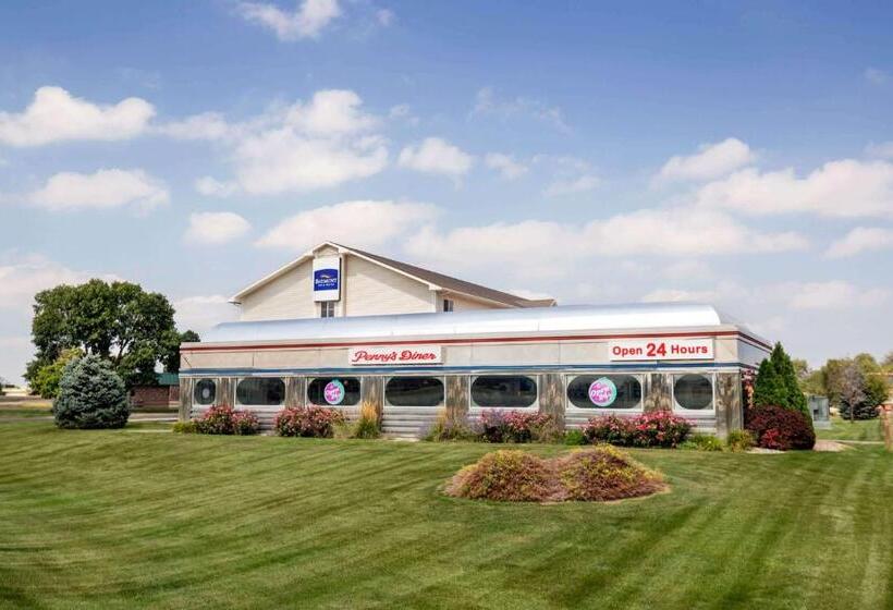 בית מלון כפרי Travelodge By Wyndham North Platte