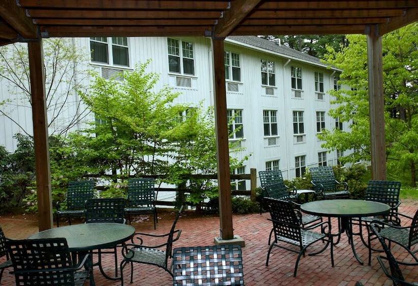 בית מלון כפרי Warren Conference Center And Inn