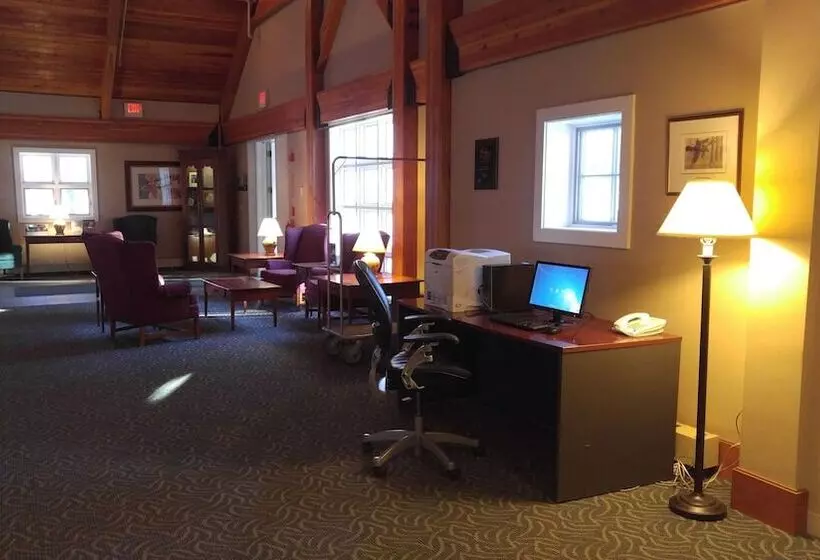 호텔 Warren Conference Center And Inn