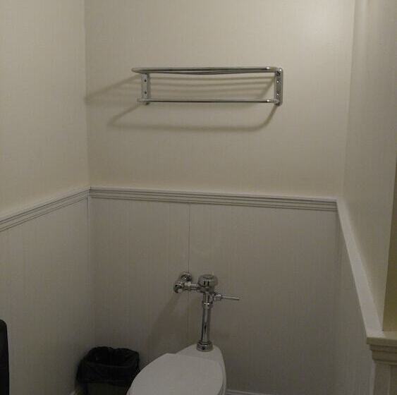 בית מלון כפרי Warren Conference Center And Inn