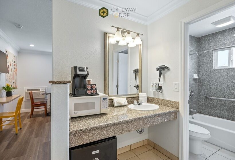 Мотель Gateway Lodge