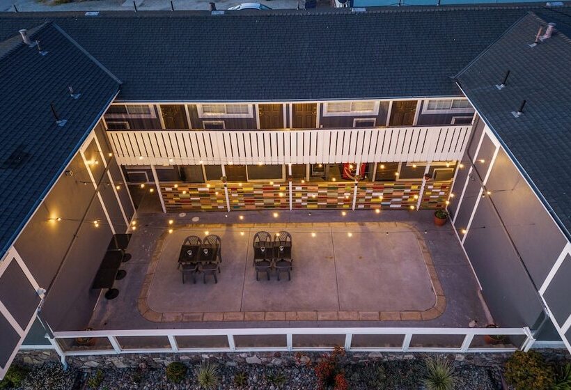 Мотель Gateway Lodge