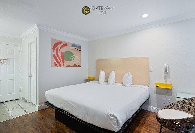 Мотель Gateway Lodge