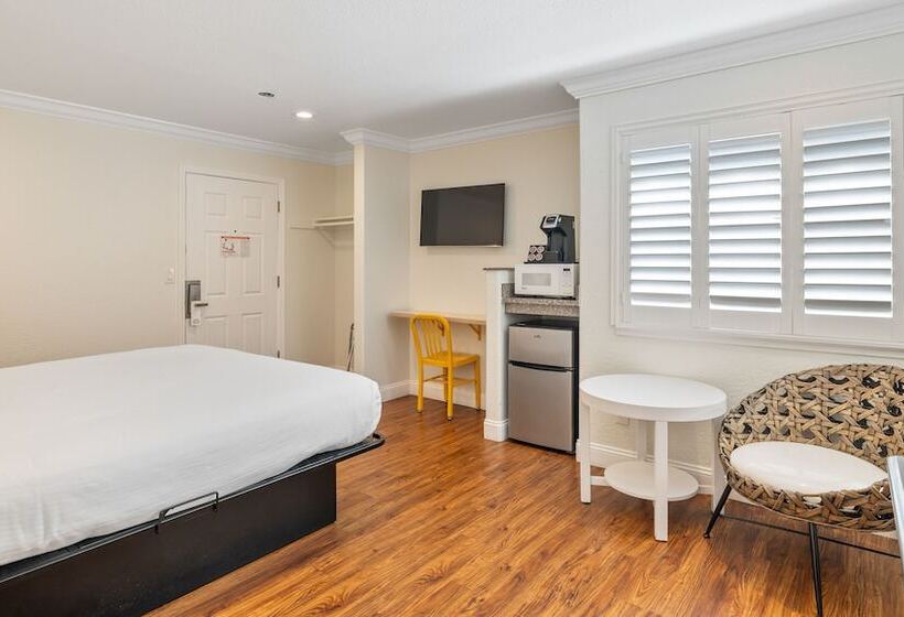 Мотель Gateway Lodge