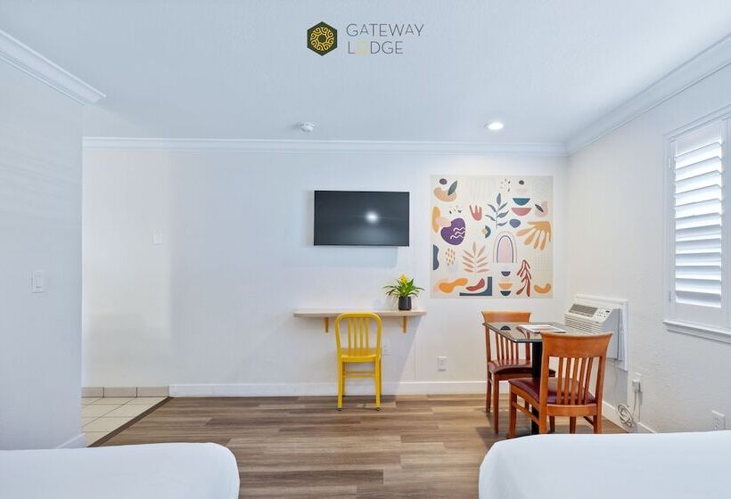 Мотель Gateway Lodge