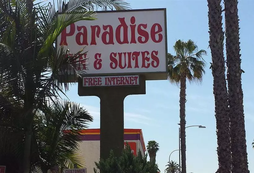 فندق على الطريق Paradise Inn & Suites