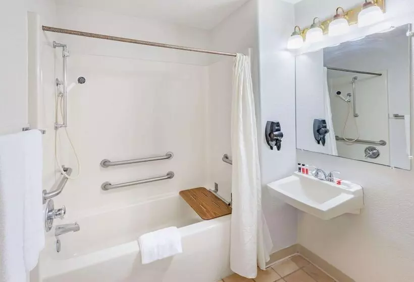 فندق على الطريق Super 8 By Wyndham Kinder/coushatta Near Casino