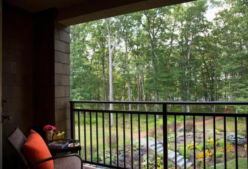 Курорт The Lodge At Woodloch