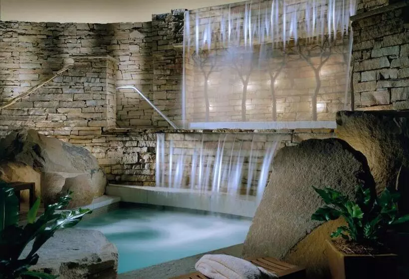 渡假胜地  The Lodge At Woodloch