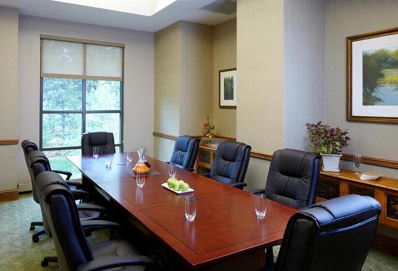 Курорт The Lodge At Woodloch