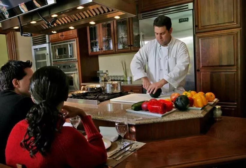 渡假胜地  The Lodge At Woodloch