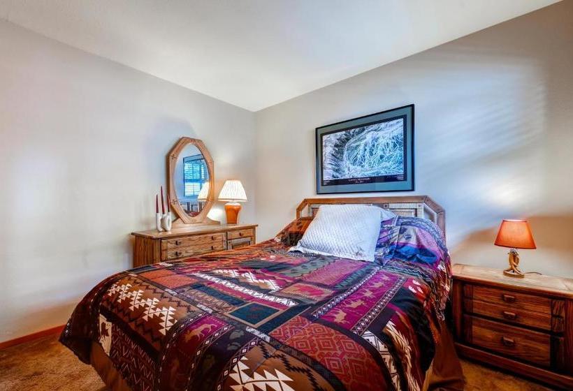 Twobedroom Condo 61 At Snowscape