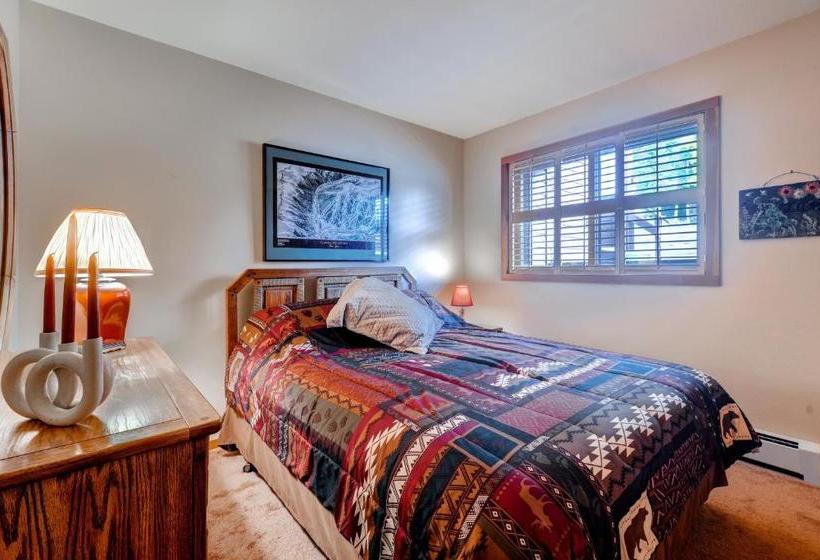 Twobedroom Condo 61 At Snowscape