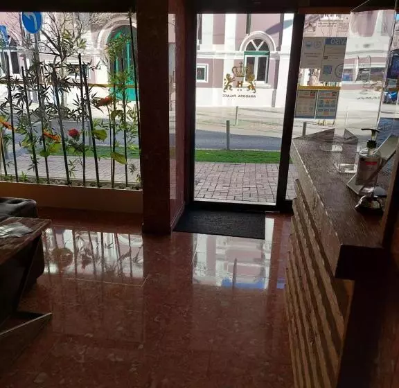 Hotel Amadora Palace