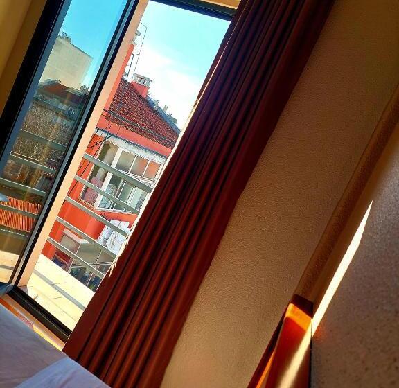 هتل Amadora Palace